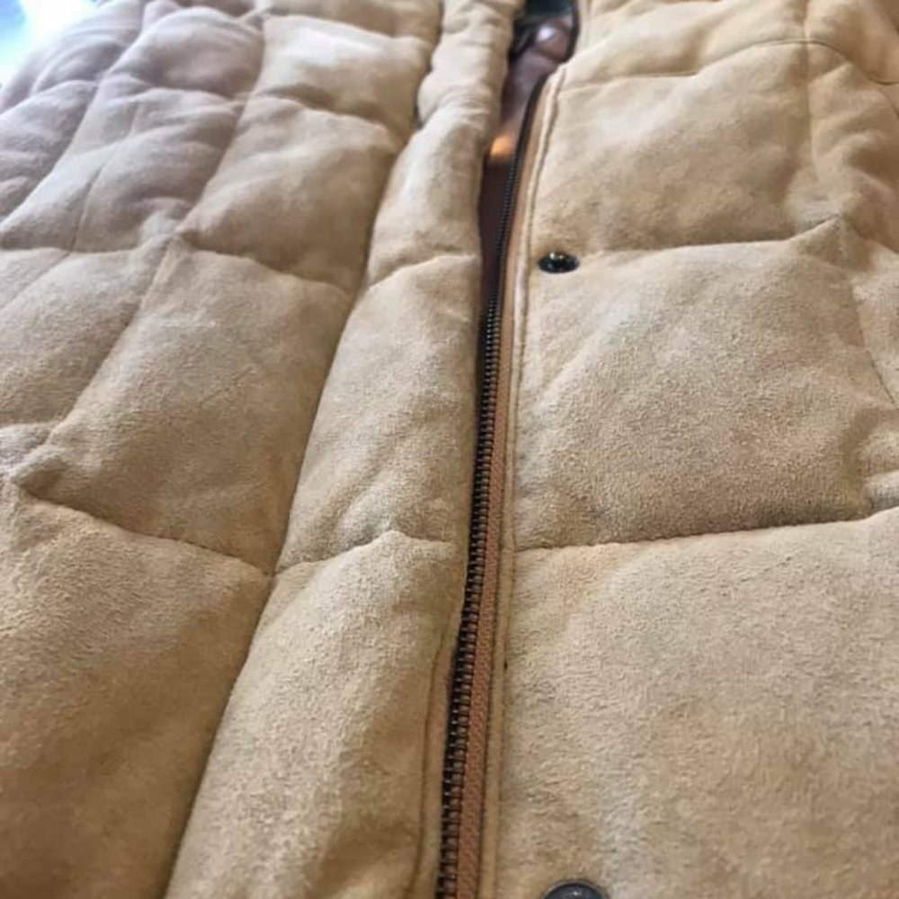 Eddie Bauer DOWN vest with real fur collar - Picture 2 of 3